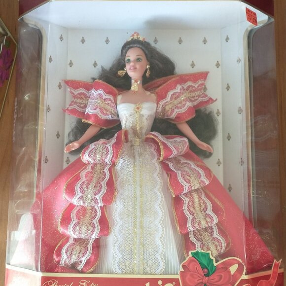 NWT 1997 Happy Holidays Special Edition 10th Anniversary Barbie - Picture 2 of 8